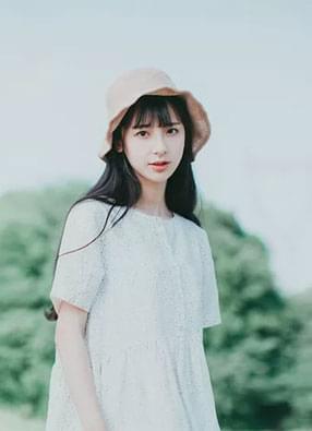 ִ仨